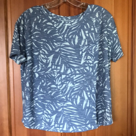 Old Navy Linen Blend Tropical Print Tee, Small - Picture 3 of 7